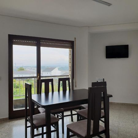 Apartamentos O Cargadeiro Ribadeo Ngoại thất bức ảnh