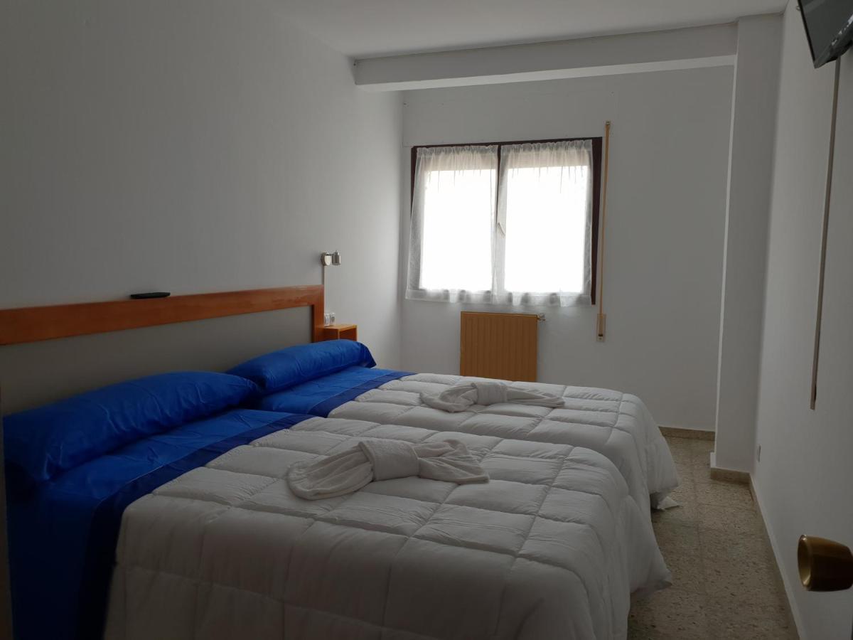 Apartamentos O Cargadeiro Ribadeo Ngoại thất bức ảnh