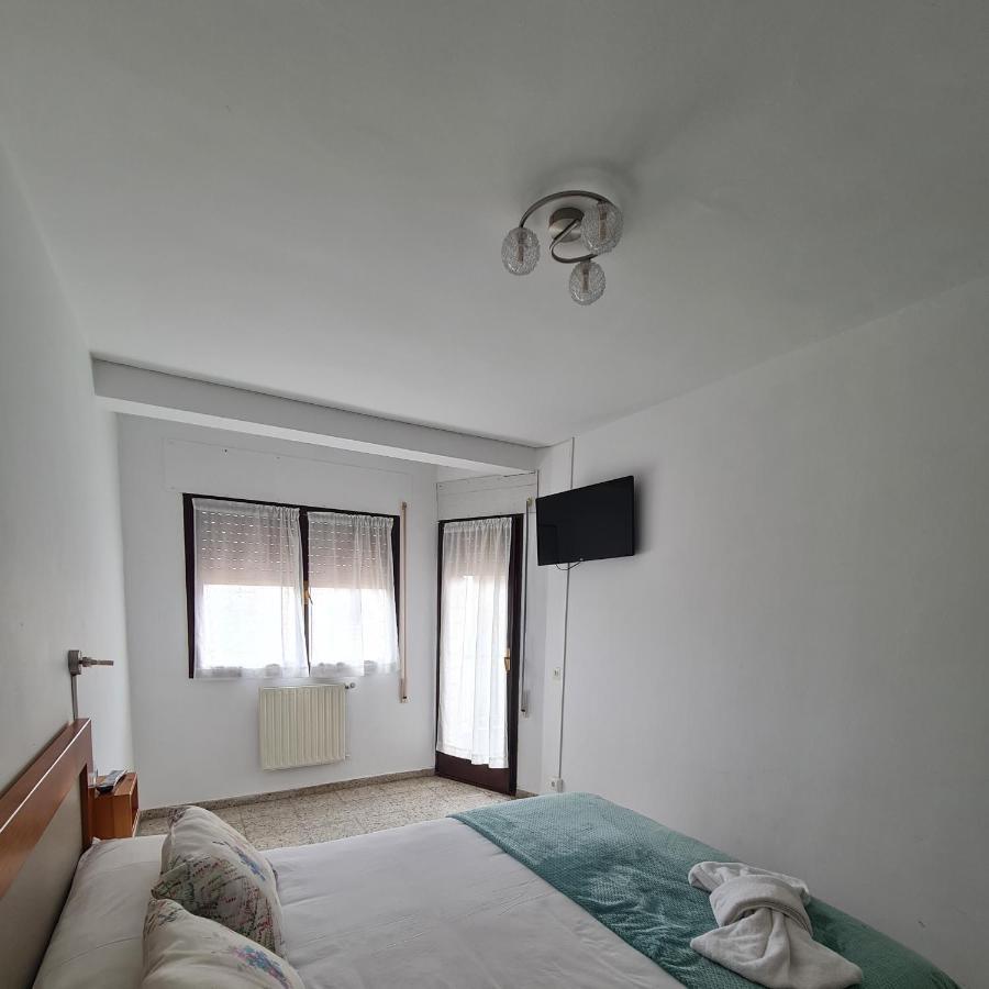 Apartamentos O Cargadeiro Ribadeo Ngoại thất bức ảnh